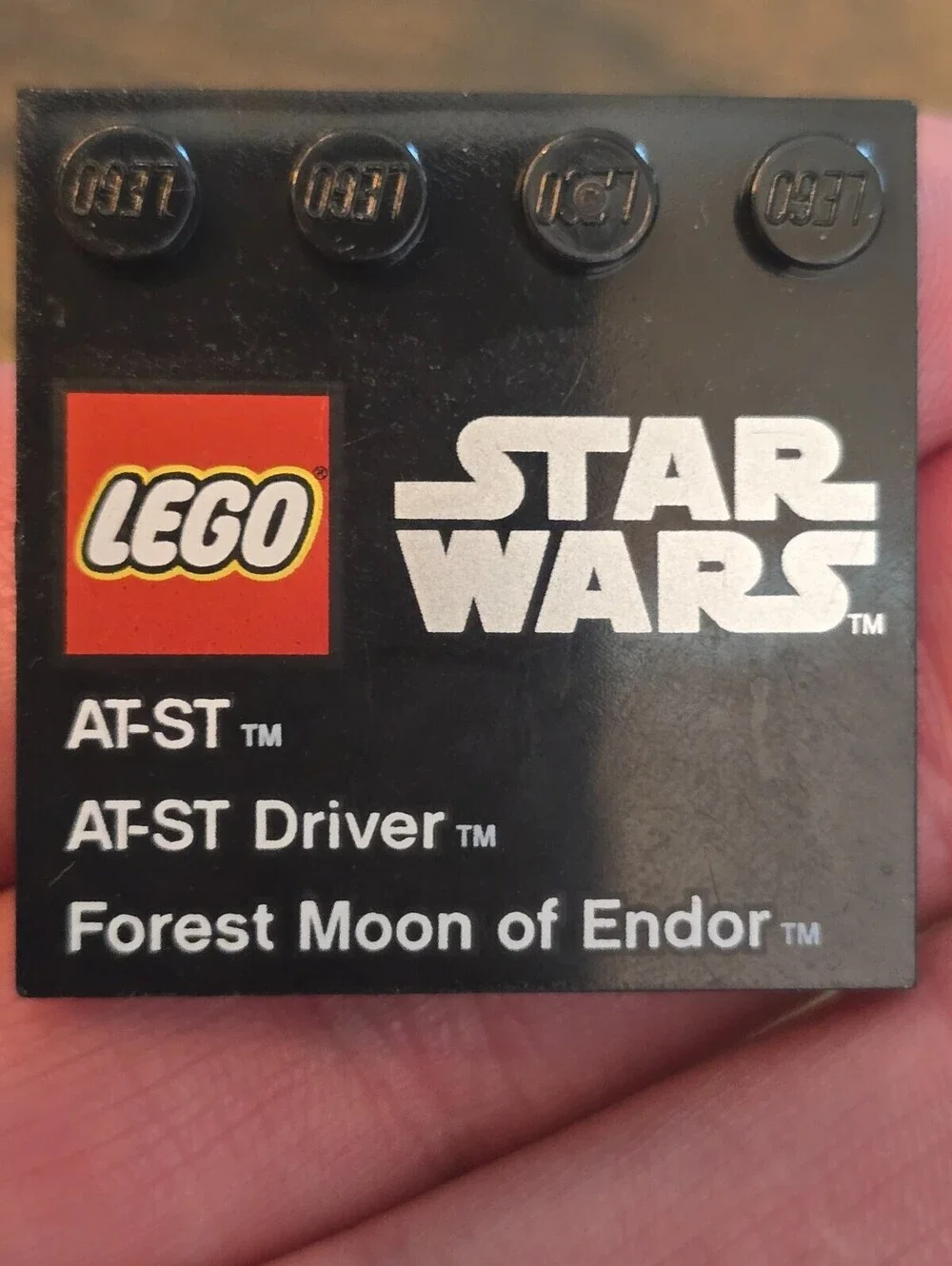 Lego Star Wars Minifigures - Micro AT-ST Driver Forest Moon of Endor Plate 9679